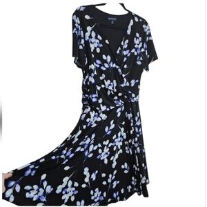 Travelsmith Women's Size 14 Floral Black White Blue Dress Travel Office